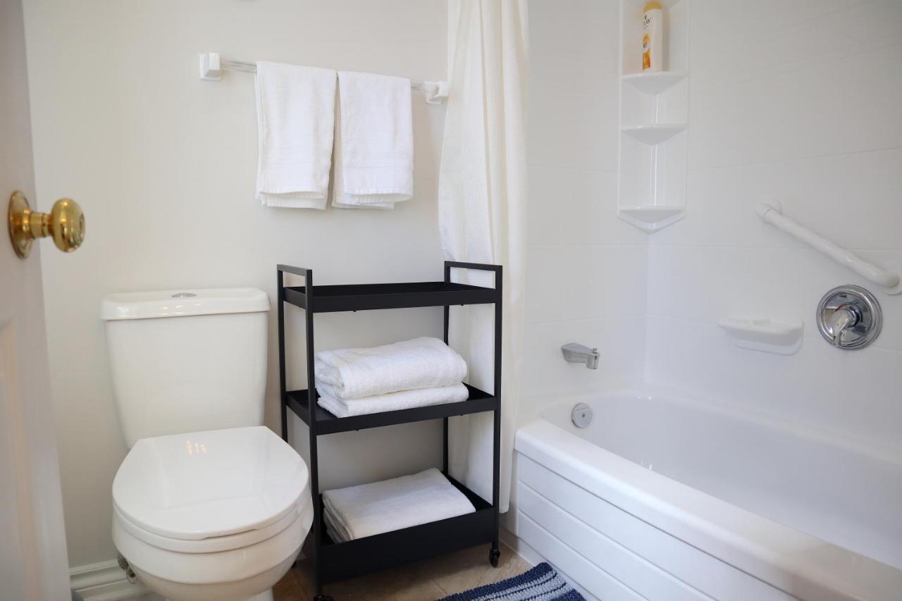 The Promenade Cottage License # 002-2023 Niagara-on-the-Lake المظهر الخارجي الصورة
